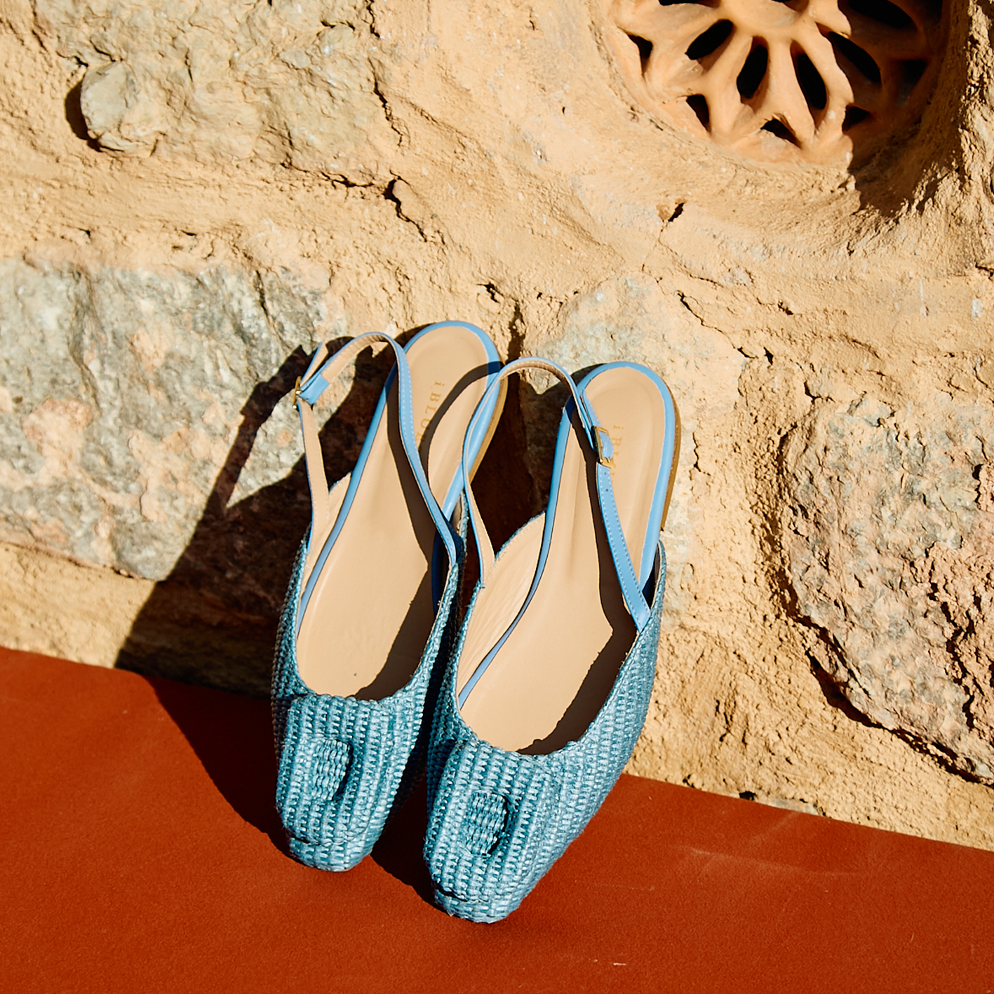 SHOE MANIA - iBlues